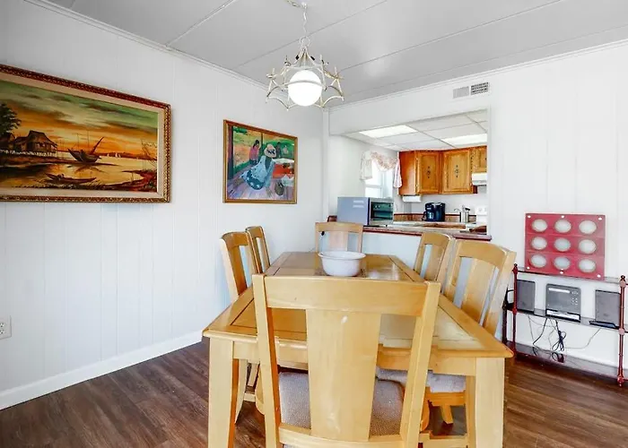 3rd-floor Near The With Balcony Partial Ocean Views & Ac Ocean City