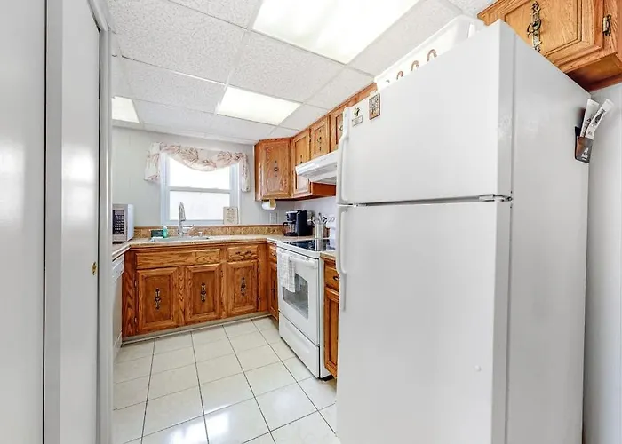 3rd-floor Near The With Balcony Partial Ocean Views & Ac * Ocean City