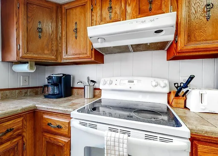 3rd-floor Near The With Balcony Partial Ocean Views & Ac Holiday home Ocean City