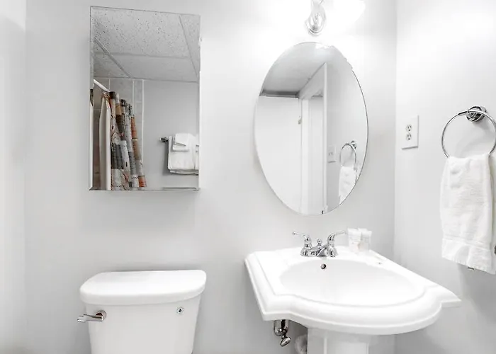 3rd-floor Near The With Balcony Partial Ocean Views & Ac Ocean City
